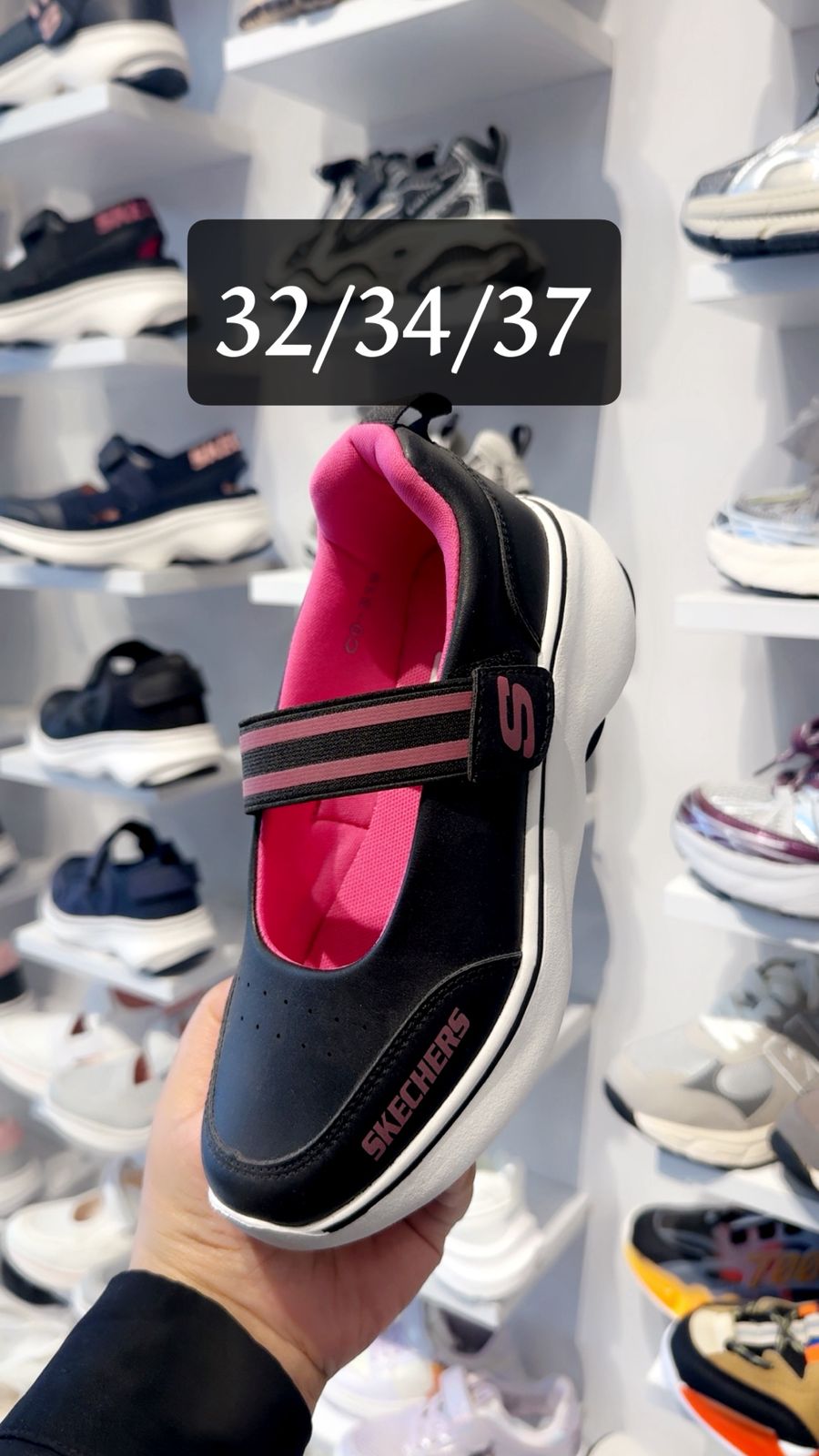 حذاء بناتي سكجرز ماستر