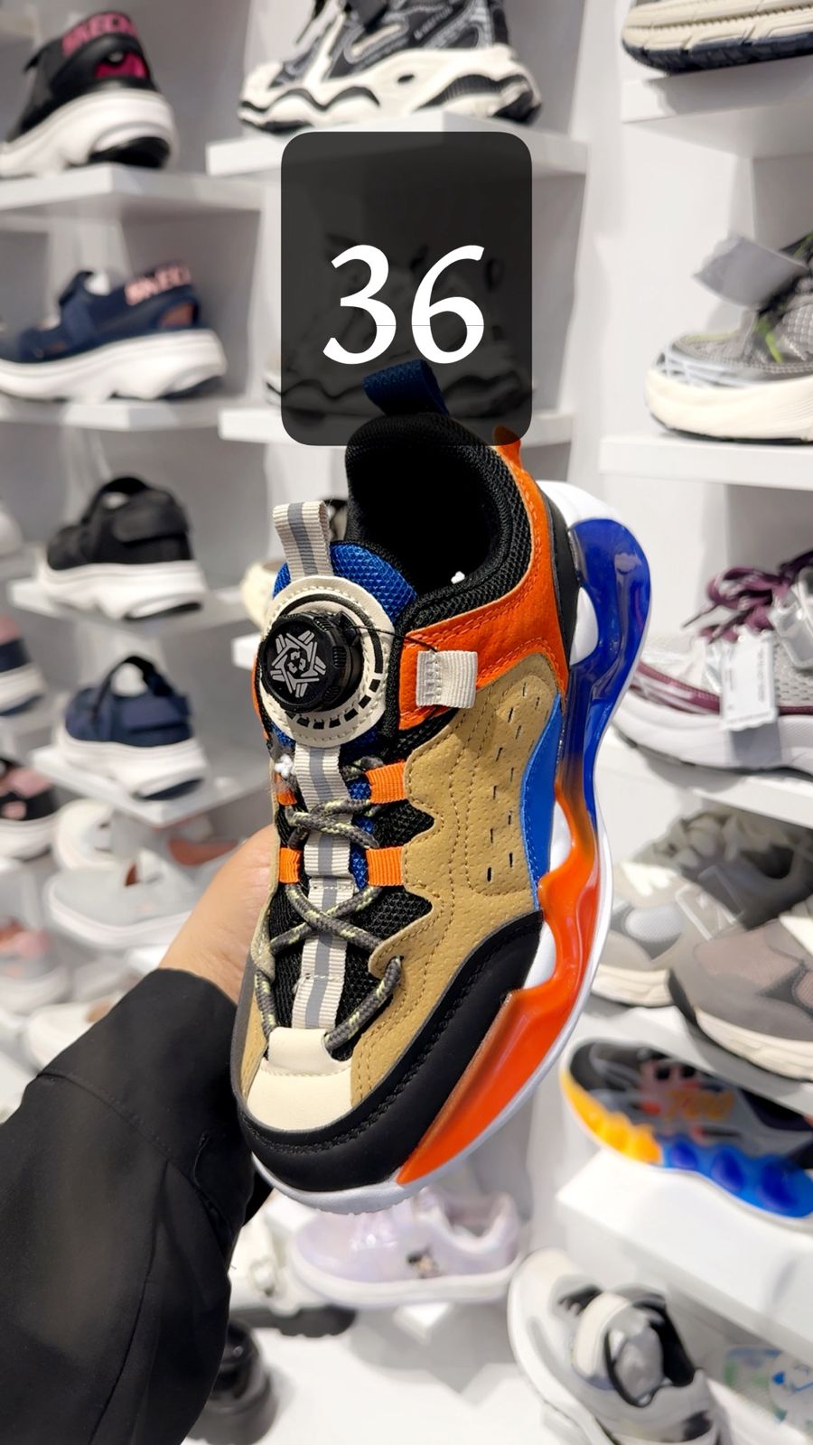 حذاء رياضي ولادي