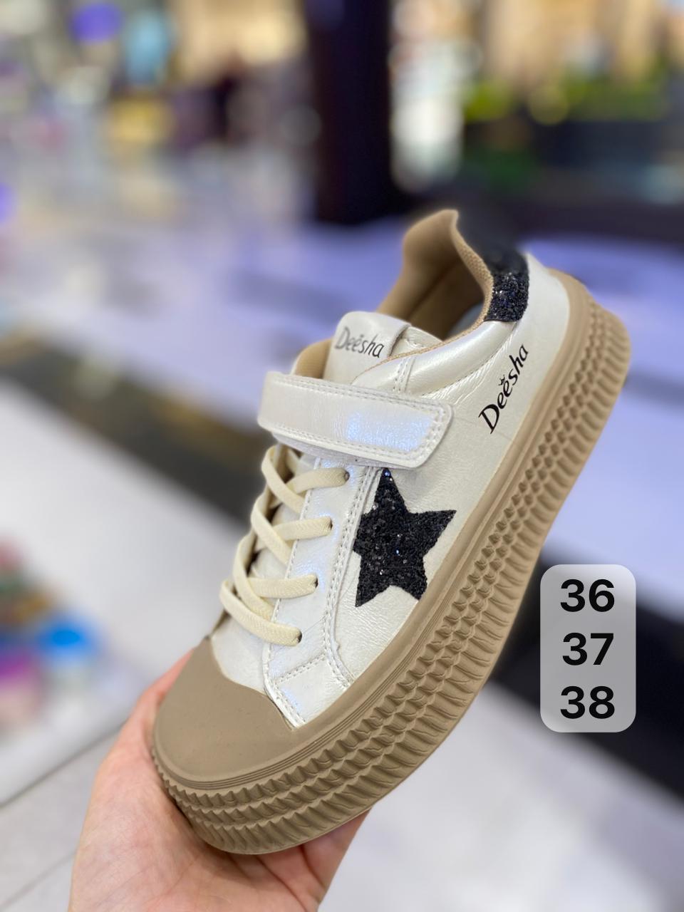 حذاء رياضي بناتي اورجنال