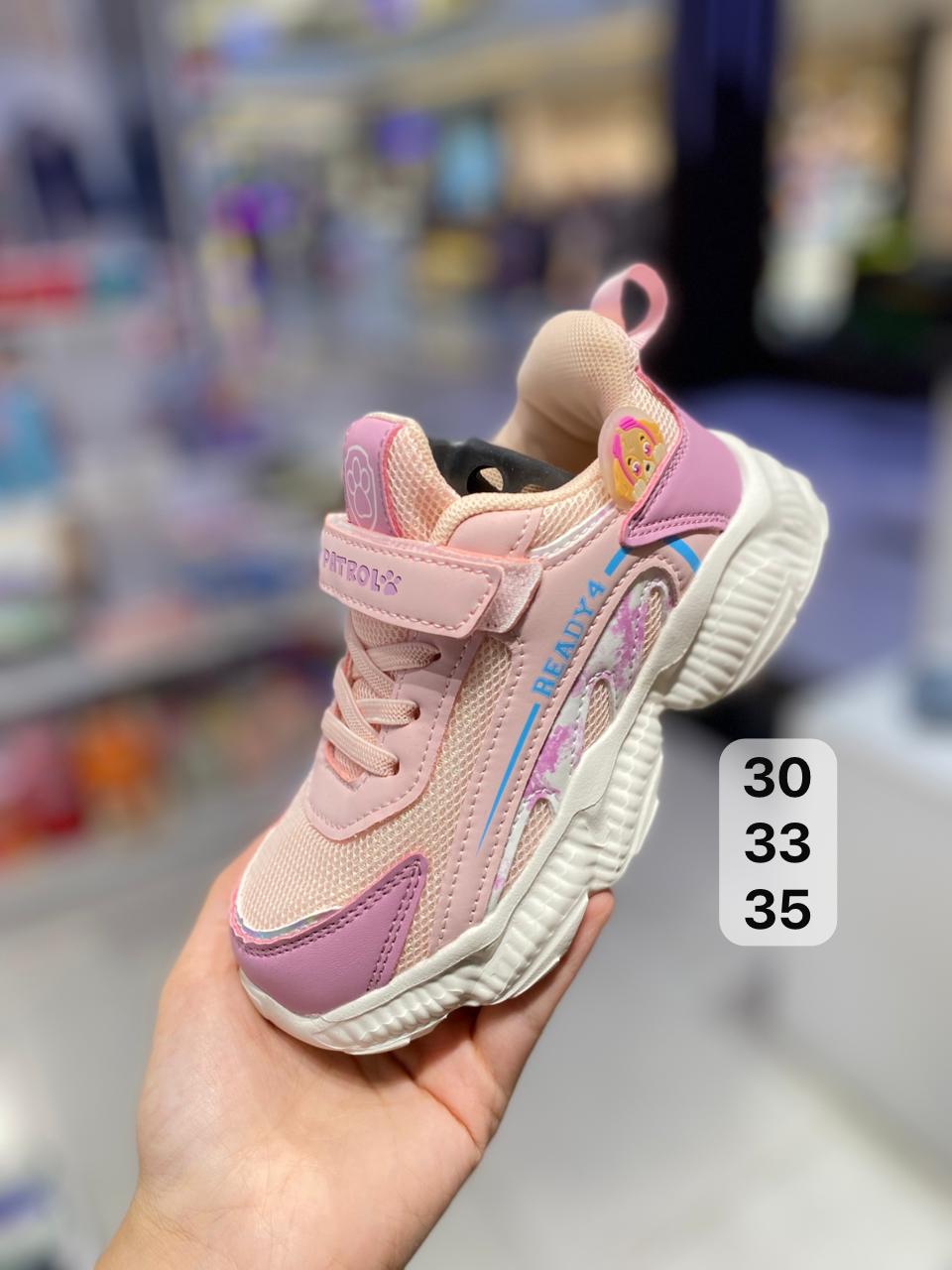 حذاء رياضي بناتي