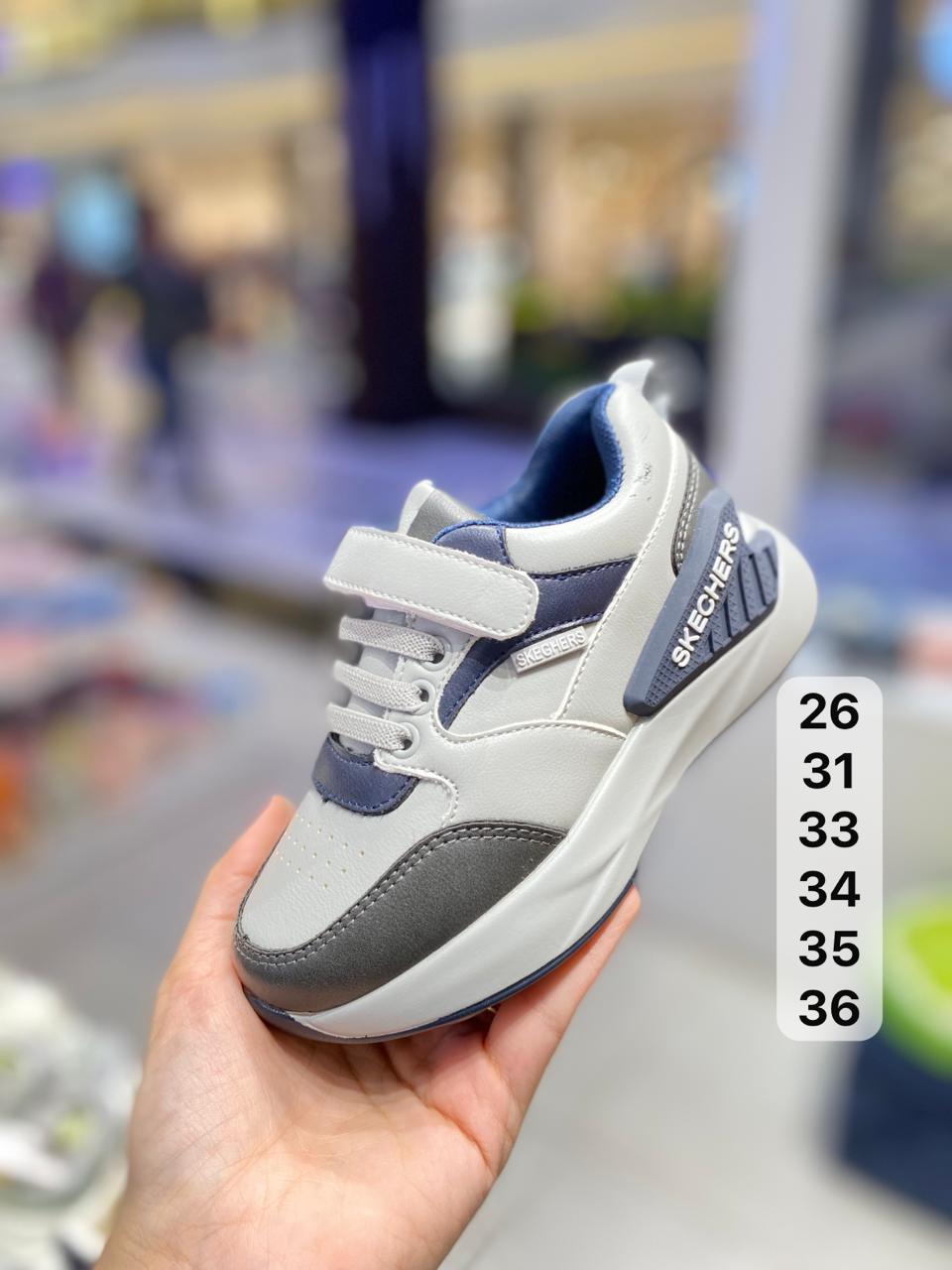 حذاء رياضي ولادي