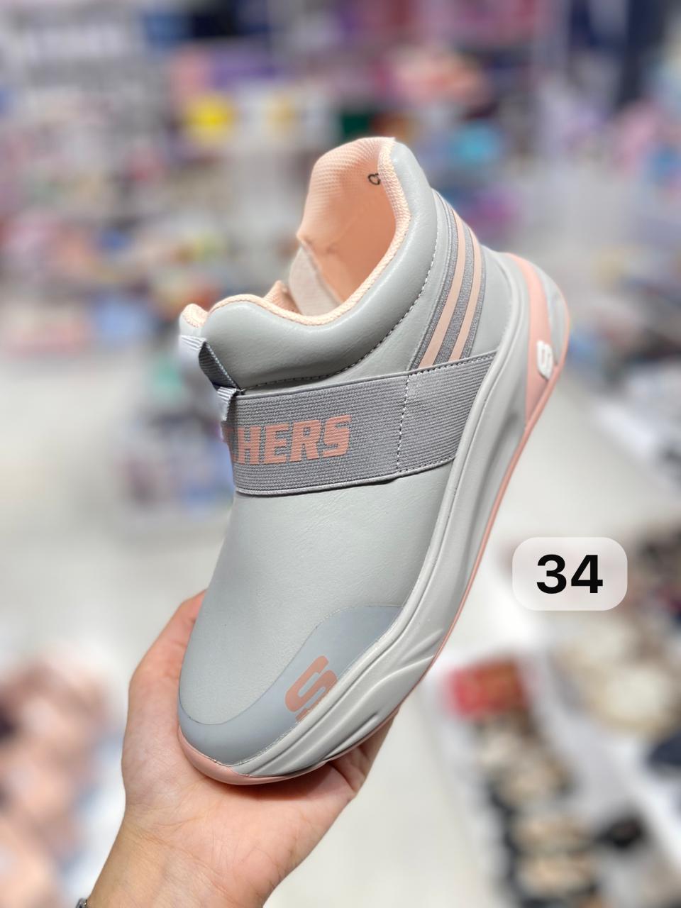 حذاء رياضي ربع بوت