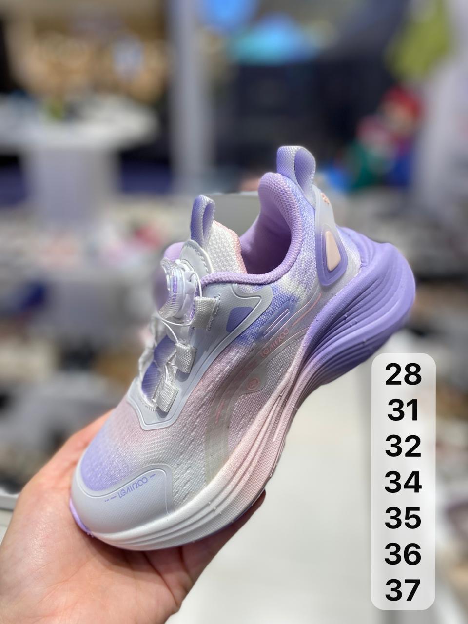 حذاء رياضي بناتي